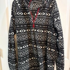 Eddie Bauer Black and White Aztec Design Fleece Zip-Up Sweater